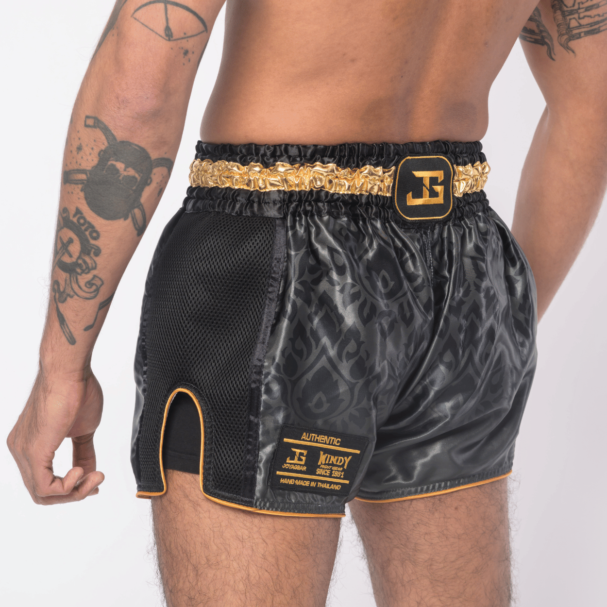 Windy x Joya - Muay Thai Shorts - Black/Gold - Windy Fight Gear B.V.