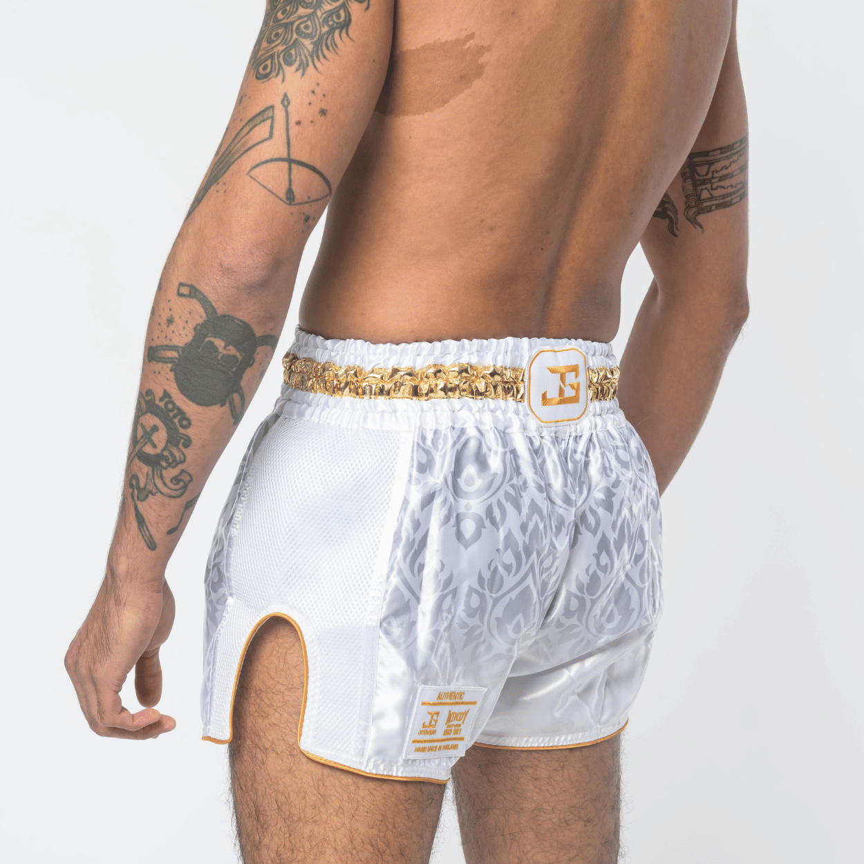 Windy x Joya - Muay Thai Shorts - White/Gold - Windy Fight Gear B.V.