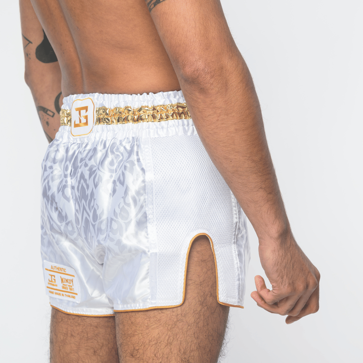 Windy x Joya - Muay Thai Shorts - White/Gold - Windy Fight Gear B.V.